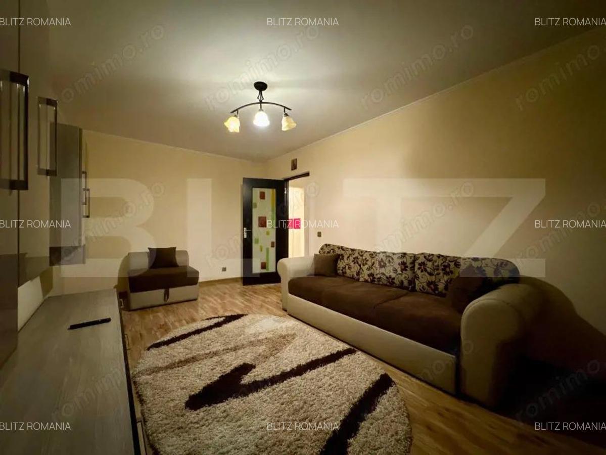 Apartament de vanzare, 3 camere, 55.32 mp - zona Decebal - 1