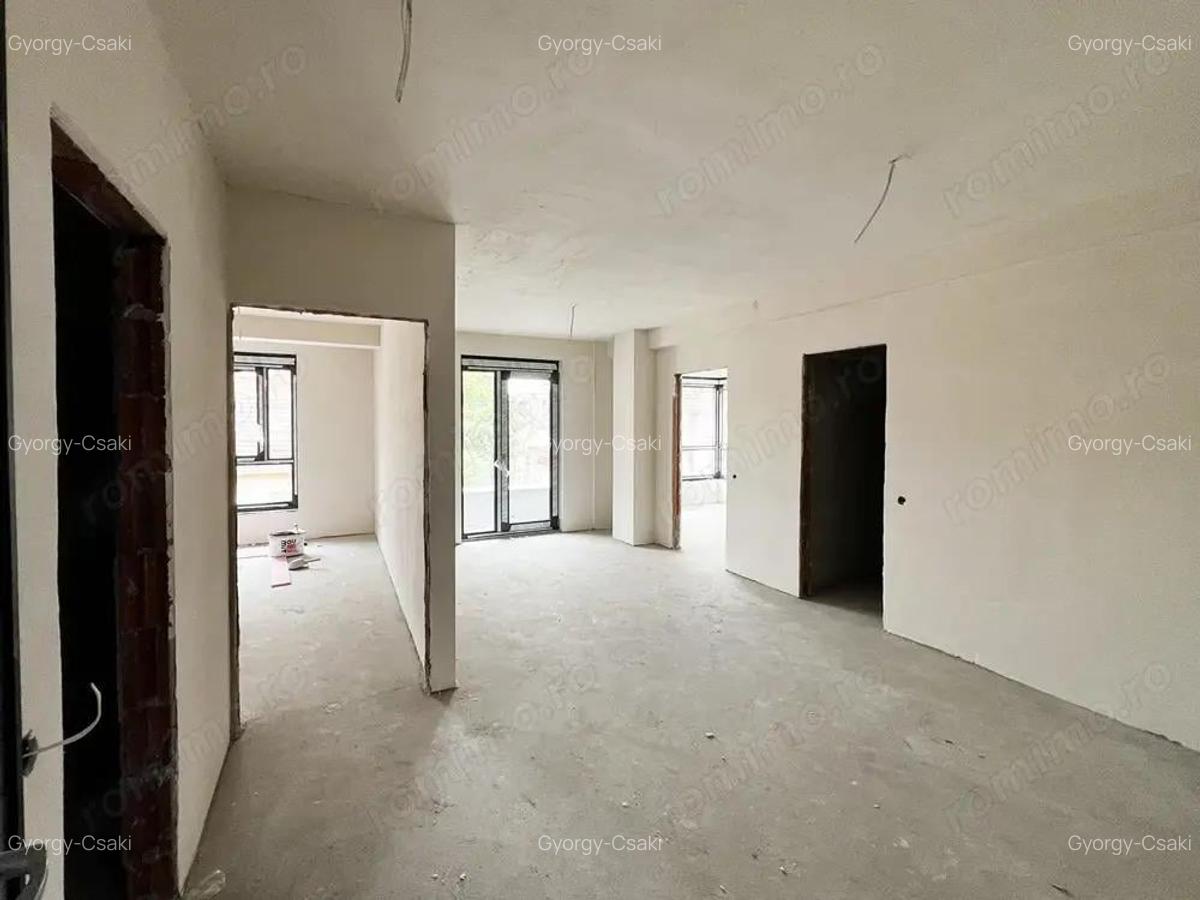 Apartament nou cu 3 camere in inima orasului - IMOBIHOR - 1