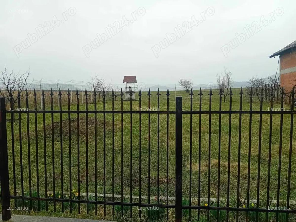 Teren Almas inrtavilan 452mp ingradit pentru casa , cabana , sau rulota - 1