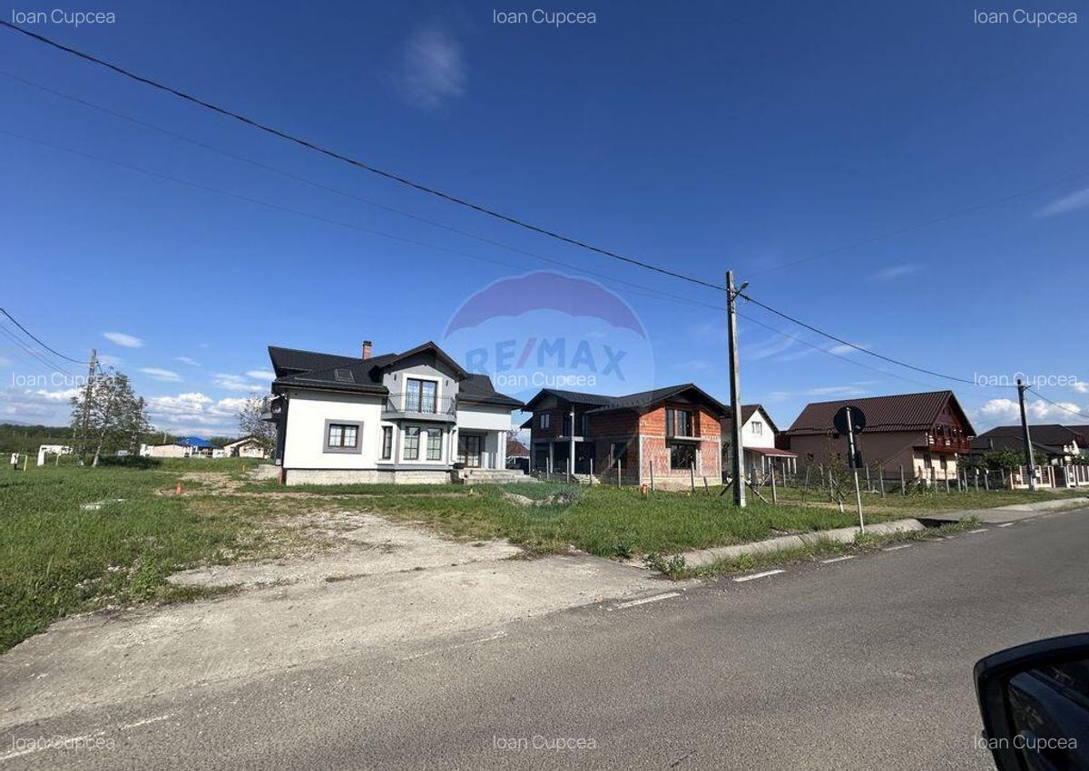 Casa la ro?u de vanzare in Satulung - 9