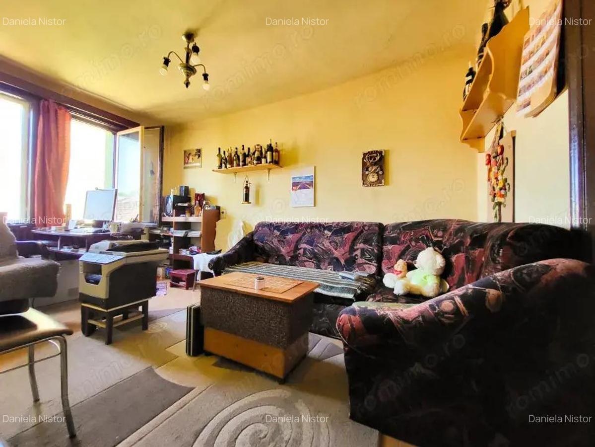 Casa 8 Camere, 3 Apartamente, Singur in curte - 5