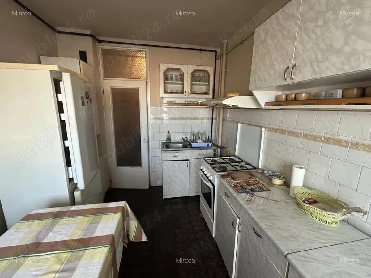 Vand apart.4 cam.st.117 mp,situat in Aradul-Nou,et.1 din 4,cu termoteca - 11