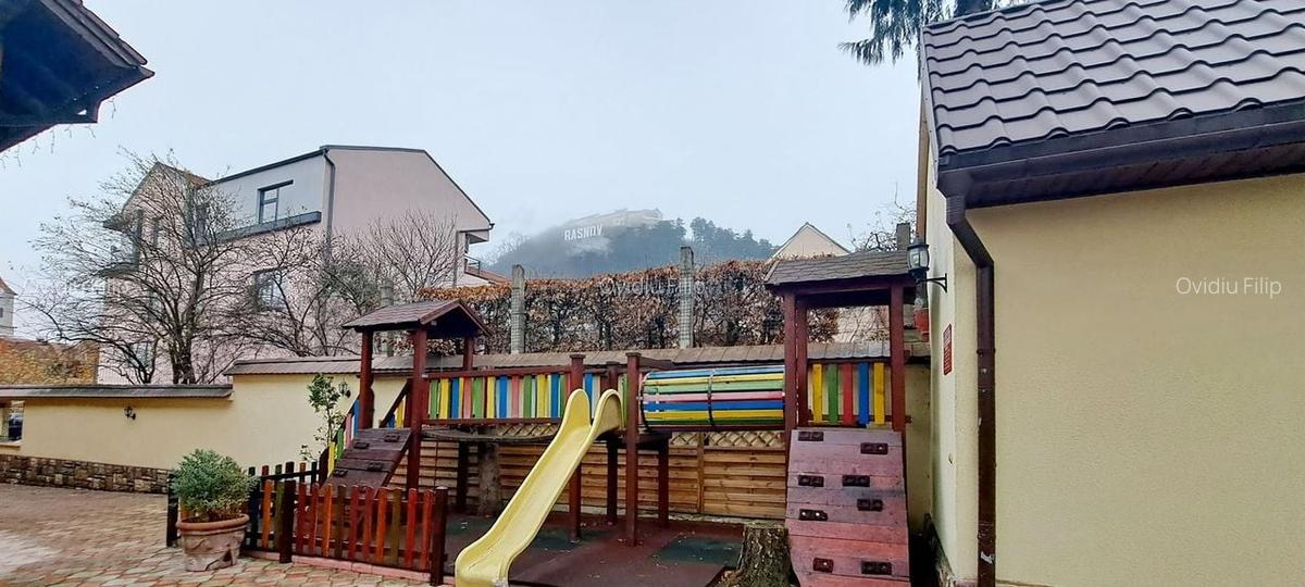 Restaurantul Intim Rasnov o locatie superba. VANZARE sau INCHIRIERE. - 24