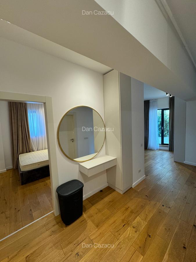 Apartament cu 3 camere semidecomandat, mobilat în Băneasa - 1