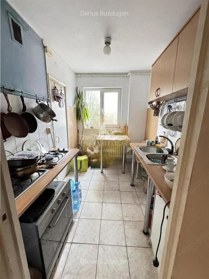 Apartament 4 camere Decomandat Dacia Etaj 1 - 7