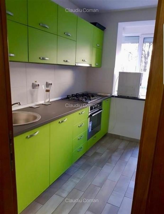 Apartament cu 3 camere decomandat, mobilat în Centrul Civic - 1