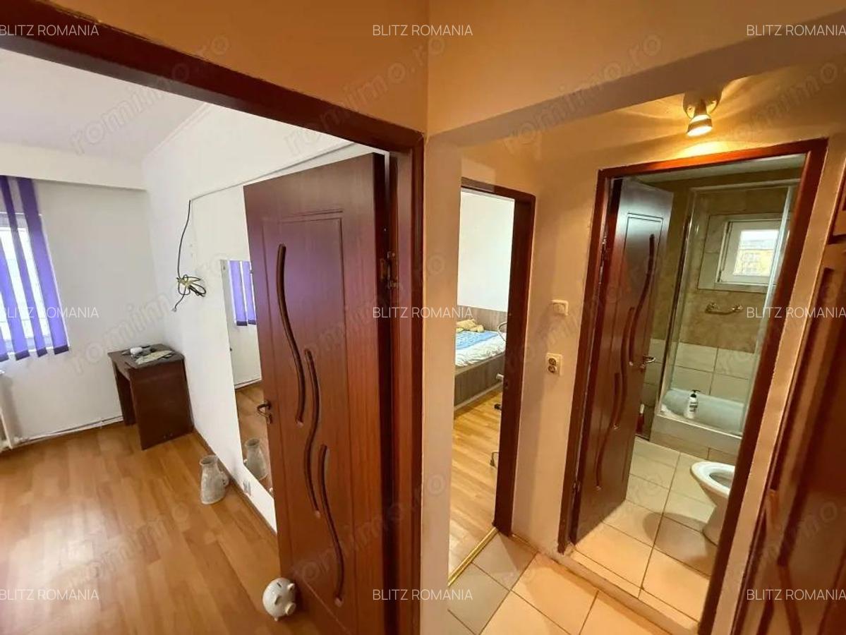 Apartament 3 camere, decomandat, 2 bai, balcon extins cu bucataria - 5