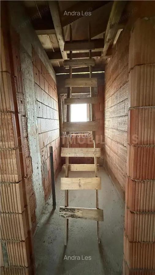 Casa pe un nivel la rosu, Mocira - 10