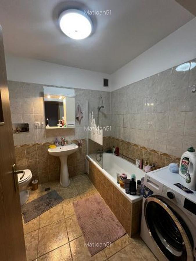 Inchiriez  apartament  cu 3 camere - 2