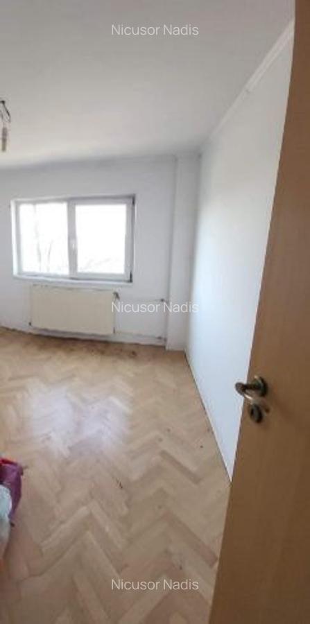 Apartament de vânzare - 6