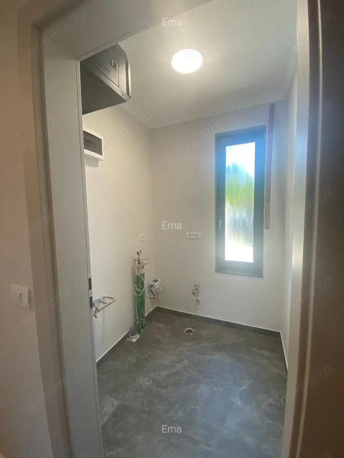 Casa 5 camere LUX Dumbravita - 11