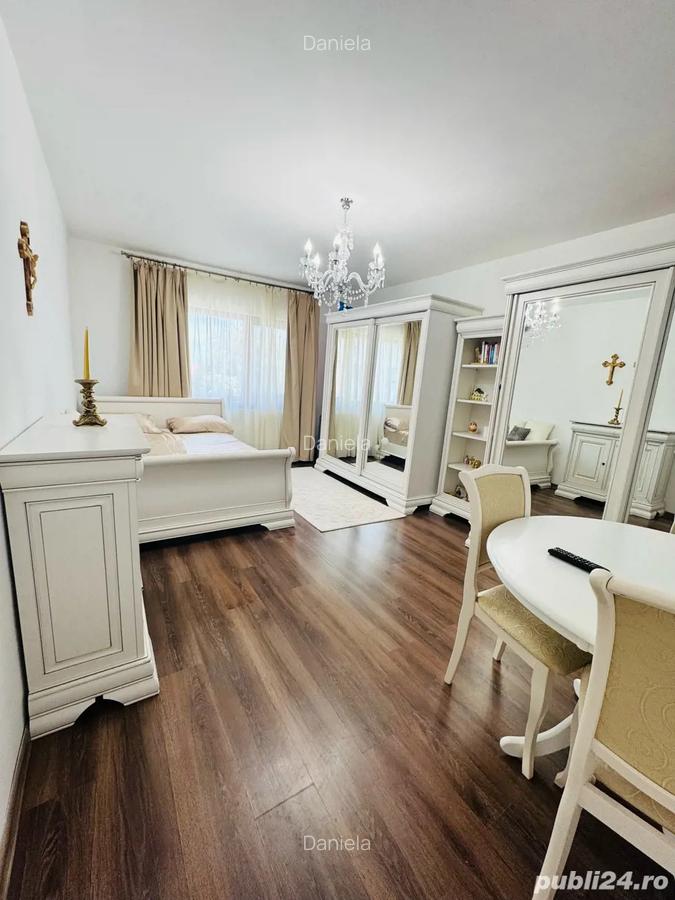 Vand apartament 2 camere Piata Centrala - 1