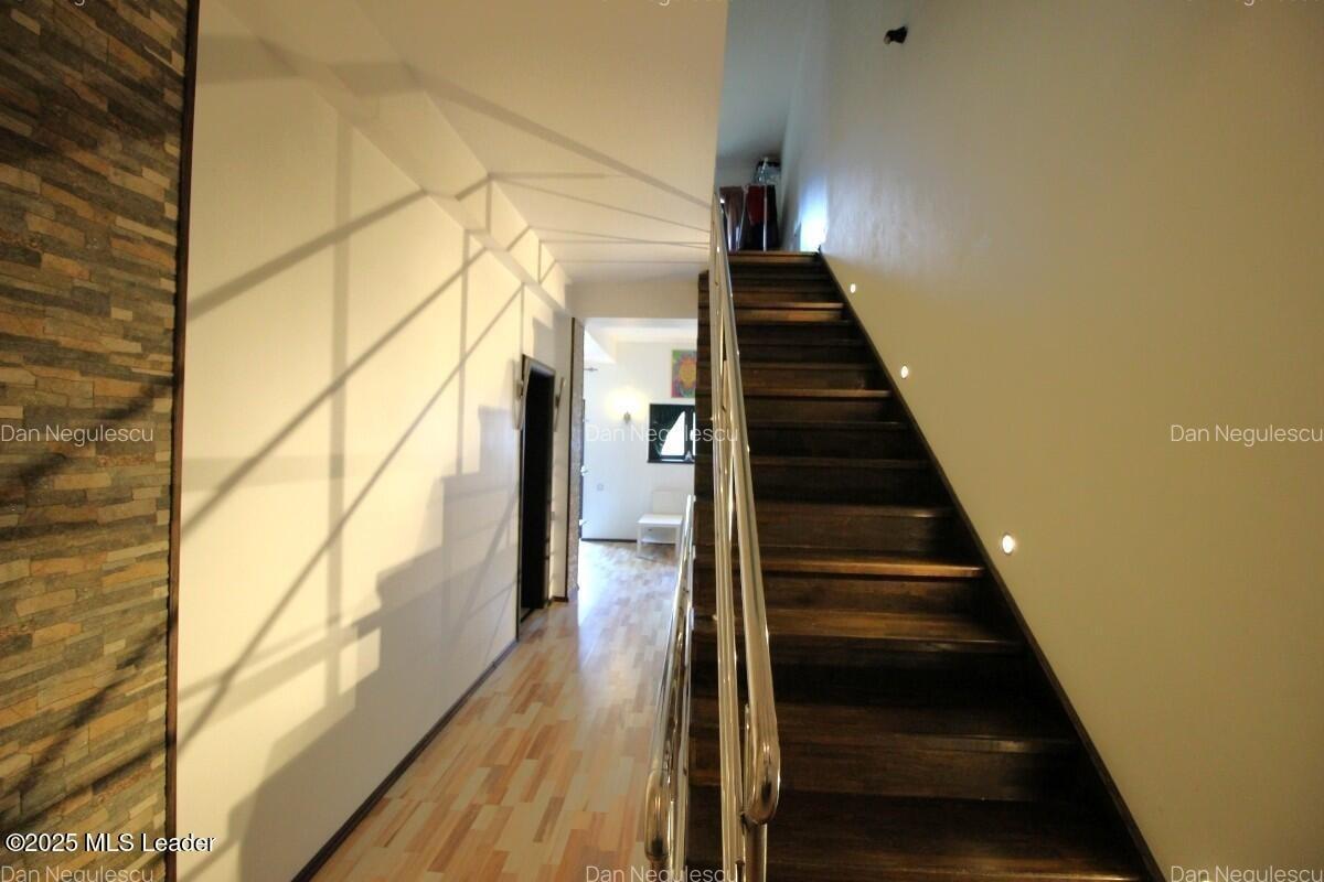 Popesti-Leordeni, Sf. Agnes, vila 2010, p+1+m, 216 mp, curte 138 mp! - 54