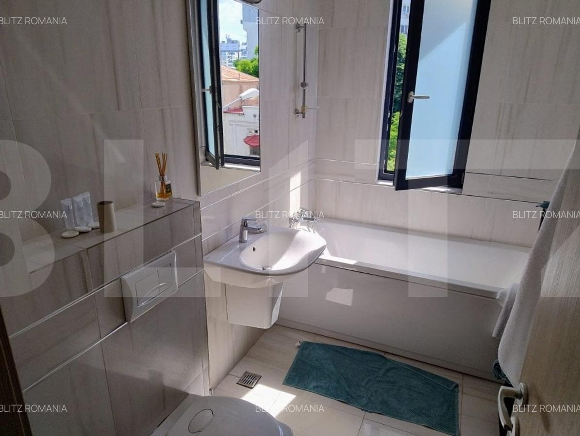 Apartament de vanzare, cu 2 camere, 67 mp, zona Cal. Calarasilor - 15