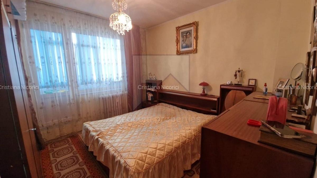 Vanzare 3 camere, Titan -  Aleea Barajul Sadului - 9