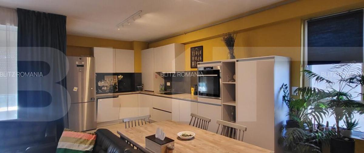 Apartament de vanzare, cu 3 camere, 82 mp, mobilat & utilat, - 1