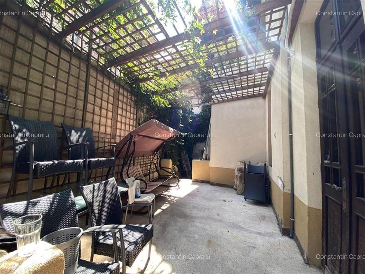 Vila brancoveneasca pretabila: birouri, clinica, ceainarie - 18