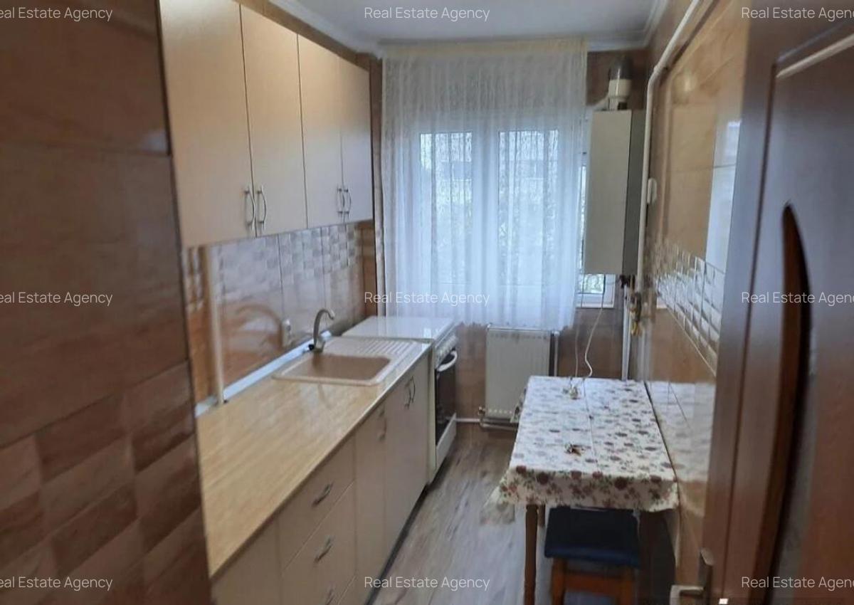 2 camere in zona Girocului - 3