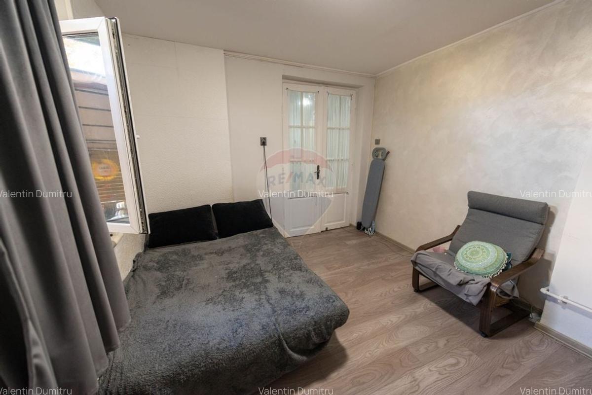 Vila de vanzare in zona P-ta Unirii 140 mp teren - 18