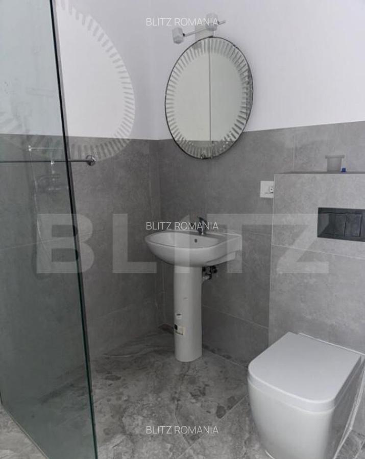 Apartament de vanzare, cu 3 camere, 82 mp, zona scolii - 8