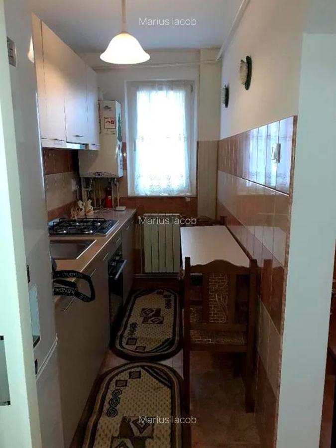 Apartament 2 camere-etaj 1-Podu Ros-Liceul Racovita - 1
