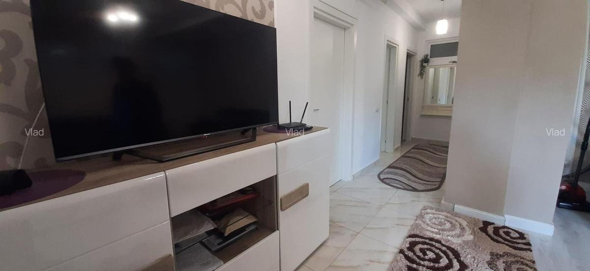 De vânzare — Casă singur în curte, 150 mp construiți + terasă, 2-3 camere, - 4