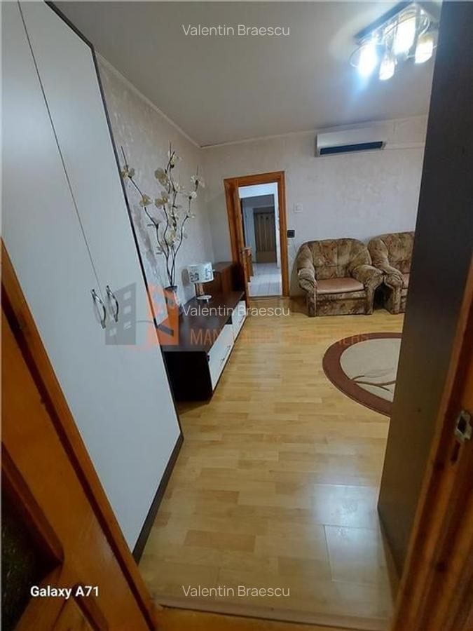 Apartament 3 camere cf 1  semidecomandat zona Micro 3 - 4