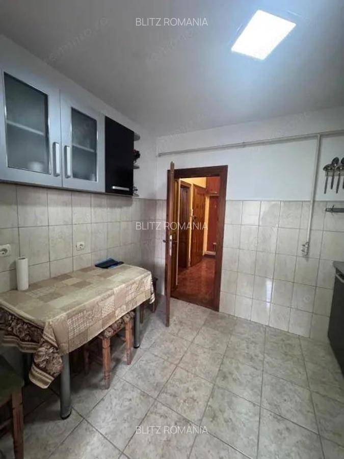 Apartament 3 camere, zona Calea Bucovinei , Radauti - 5