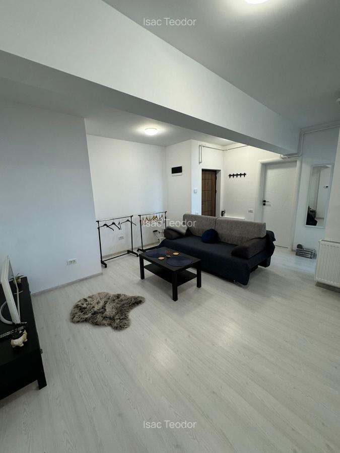 Apartament cu 2 camere decomandat în Apărătorii Patriei - 1
