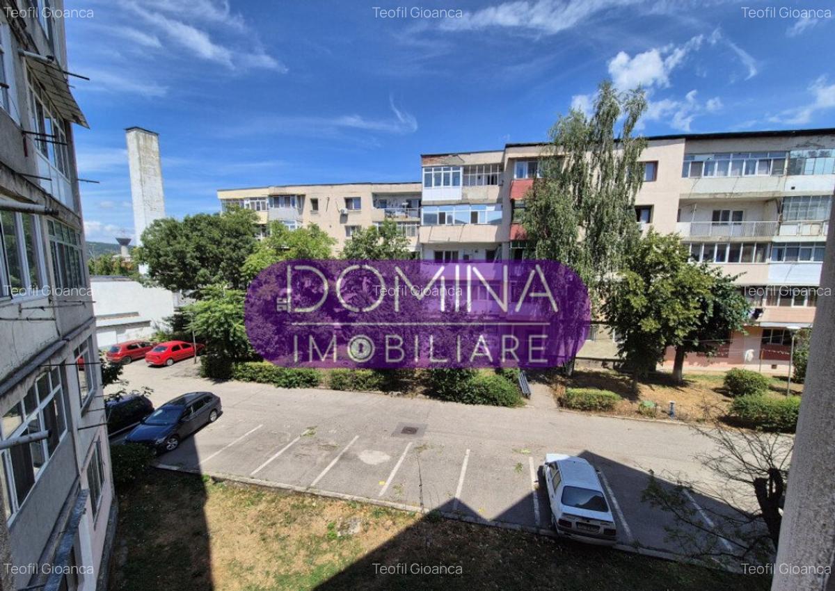 Apartament 3 camere *etaj 2 - decomandat* - str. Zambilelor - 6