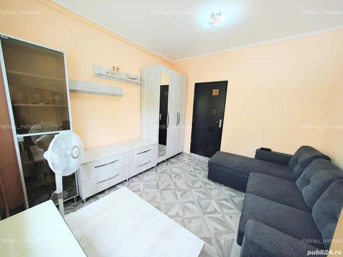 Vand garsoniera in Hunedoara, zona centrala, langa pietonala Corvin, etaj 1, 23.900 euro neg - 3