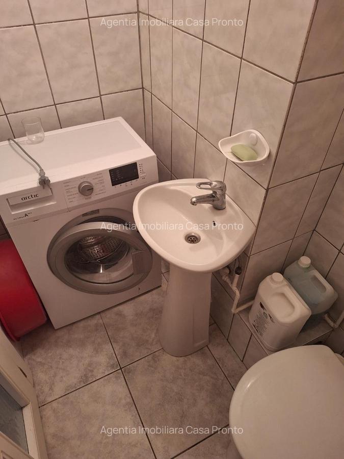 De inchiriat Apartament 3 camere, zona Centru. - 8