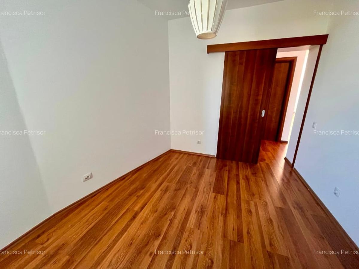 Vând apartament de 3 camere cu suprafață de 66 mp plus balcon de 4 mp - 9
