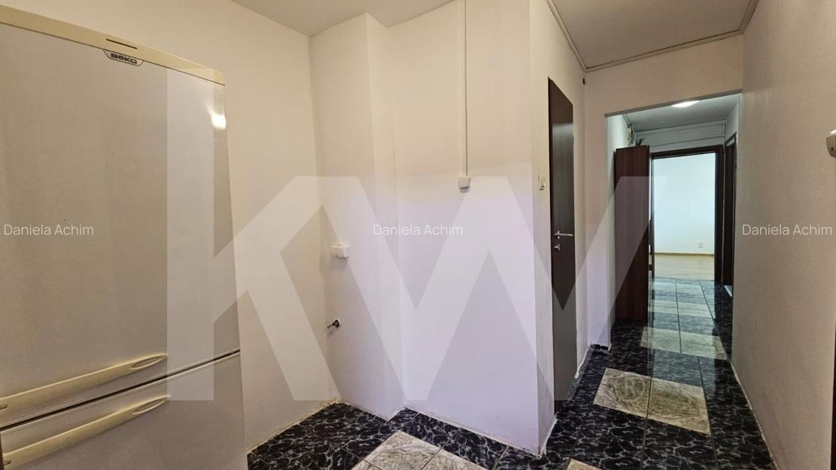 Apartament 3 camere de inchiriat – Vasile Aaron, zona Magazinul Barza - 9