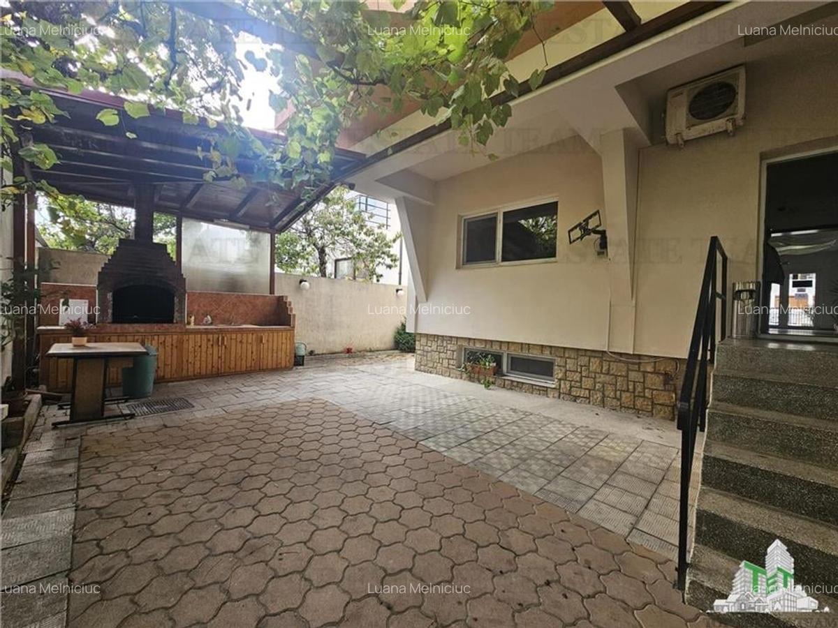 Vila turistica la cheie, foarte aproape de plaja - Mamaia Nord - 10