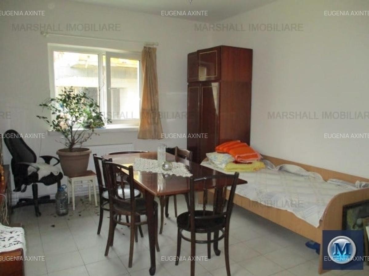 Casă cu 6 camere în Central - 11