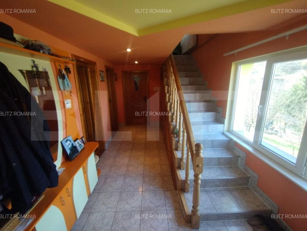EXCLUSIVITATE! Casa cu 4 camere, 130 mp, 20 ari teren, zona Dealu-Jelnei - 4