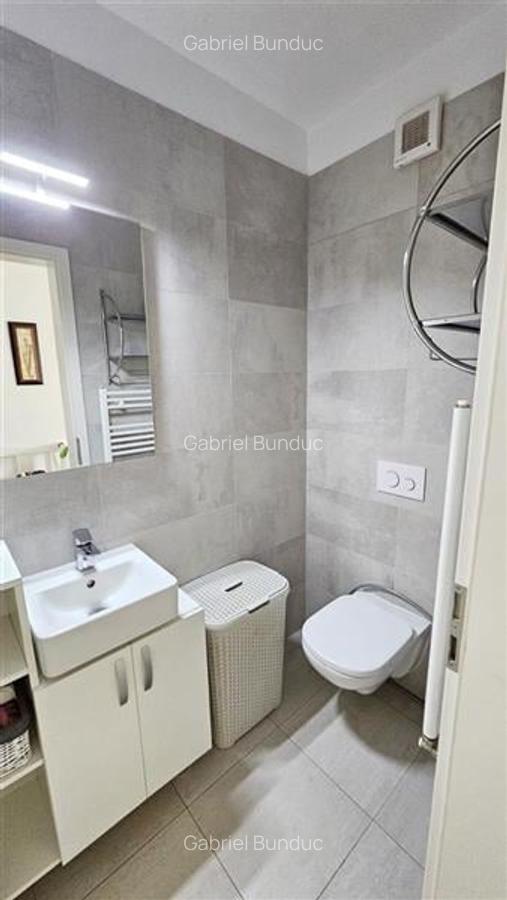 Apartament cu 3 camere decomandat, mobilat în Tractorul - 10