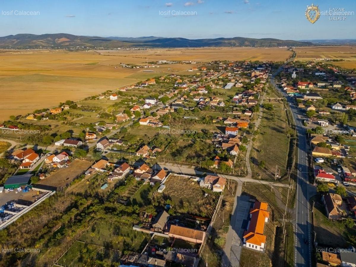 Teren Intravilan De Vanzare Sambateni - 9