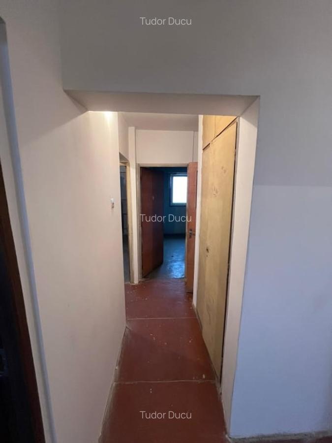 Apartament 3 camere - decomandat - Mihai Bravu - 2