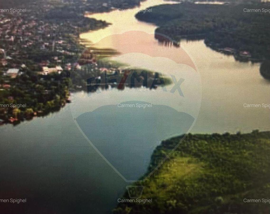 Teren cu deschidere la lac 1,430mp - 1