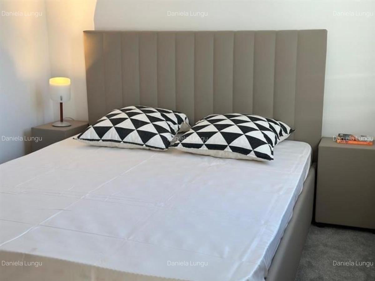 Casa cu 2 camere, curte si gradina verde de 800 mp,terasă acoperită,lo - 4