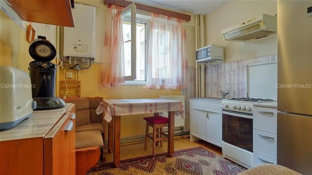 Apartament 3 camere zona Grivitei - 8