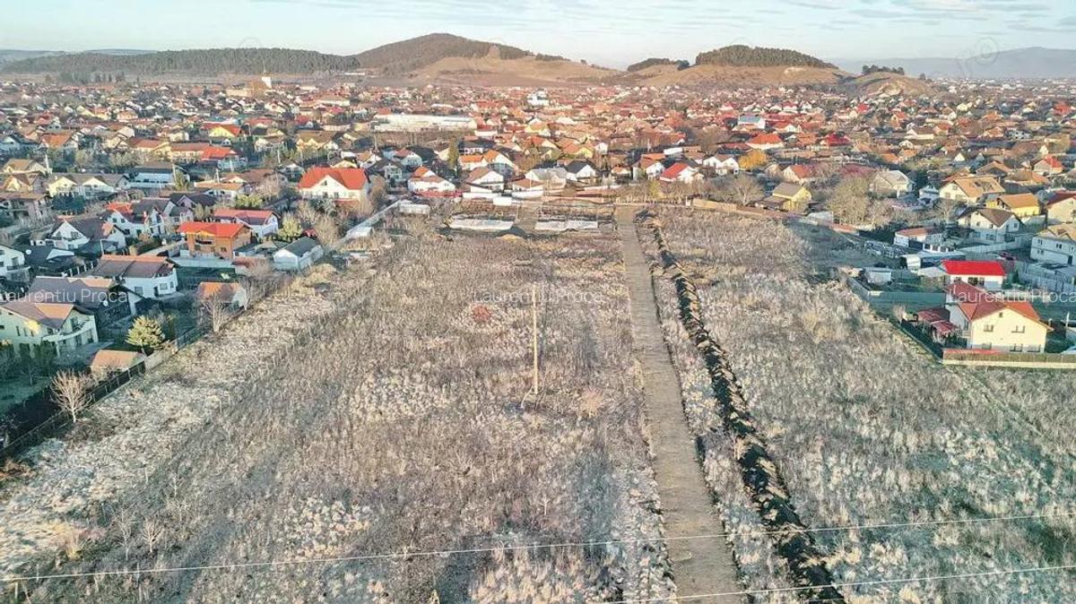 Teren intravilan cu Autorizatie de Construire - 17