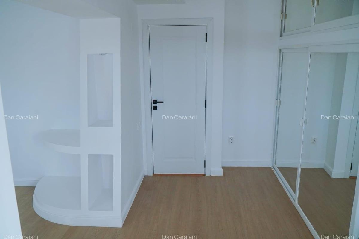 Vând duplex etajul 4 și 5 zona Trocadero - 17