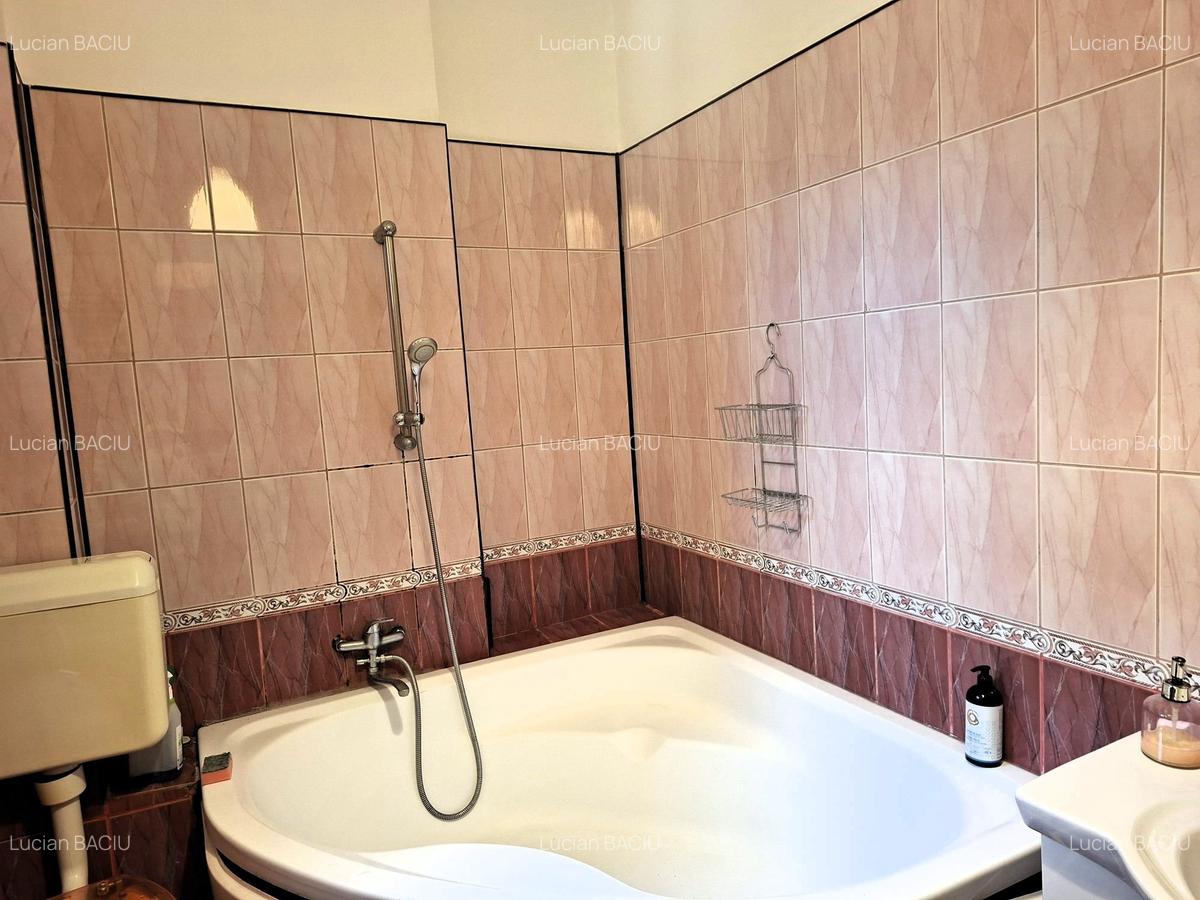 Apartament cu 3 camere in vila interbelica, de renovat - comision 0%! - 24