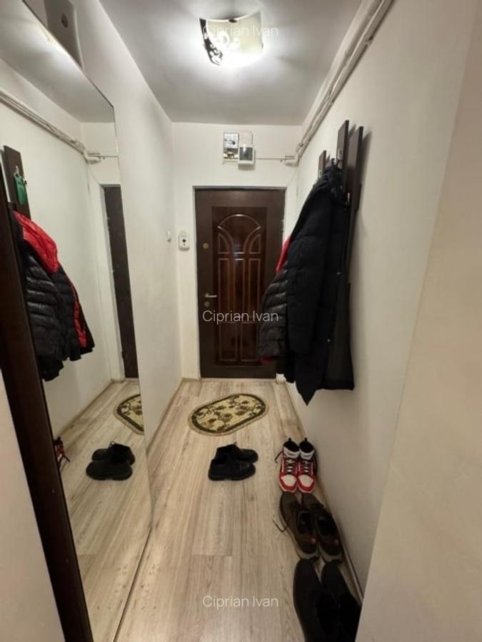 Alexandru - Zimbru - 2 camere decomandat - mobilat - etaj intermediar - 3