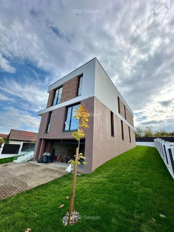 Casa Individuala, 245 MP, 415 MP teren, Zona Europa - 1