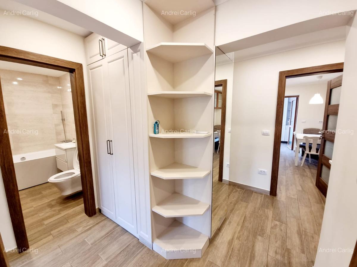 Apartament 3 camere decomandat, 2 bai, Centru, renovat - 2