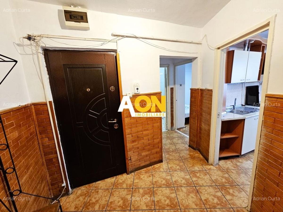 Apartament 2 camere, decomandat, et.3, Cetate, zona Liceului Sportiv - 4